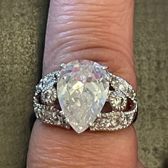 CZ Ring with Rhodium over 925 Sterling Silver teardrop Ring Size 6 - Picture 1 of 4